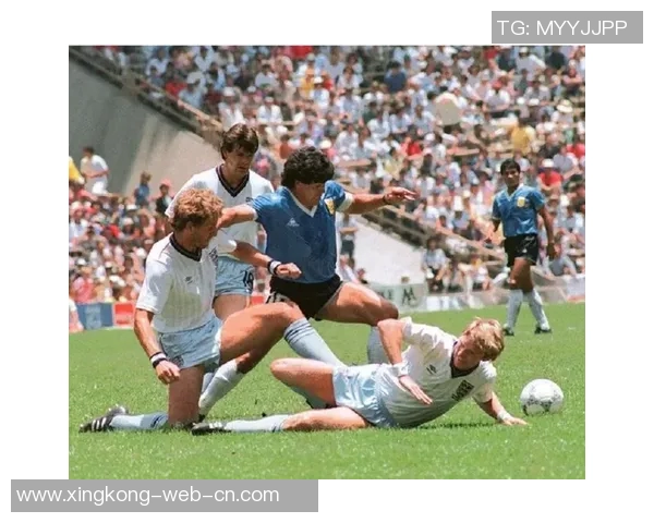 实况足球十大经典球星回顾与解析 聚焦历史传奇人物的辉煌时刻