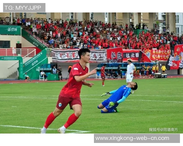 足球球星穿几号背后的故事与意义探索 足球球星穿几号背后的故事与意义探索